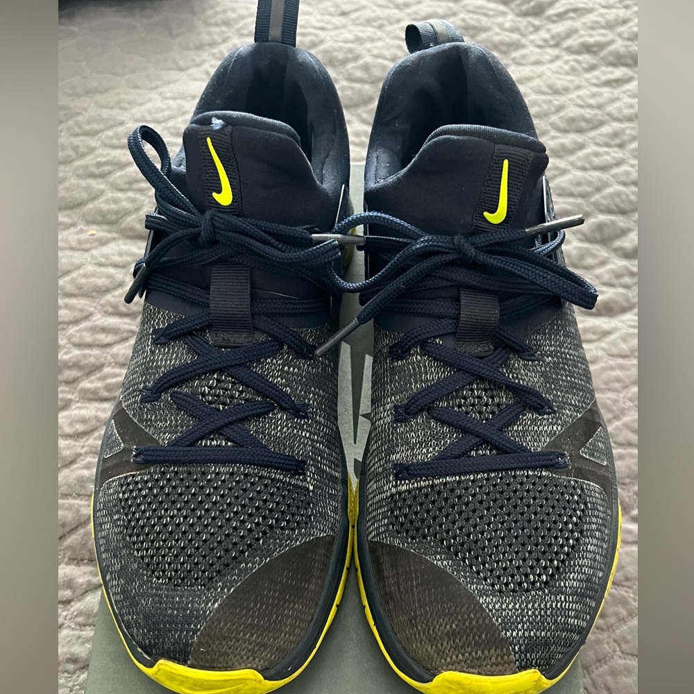 Nike Mens Metcon 1 size 9.5